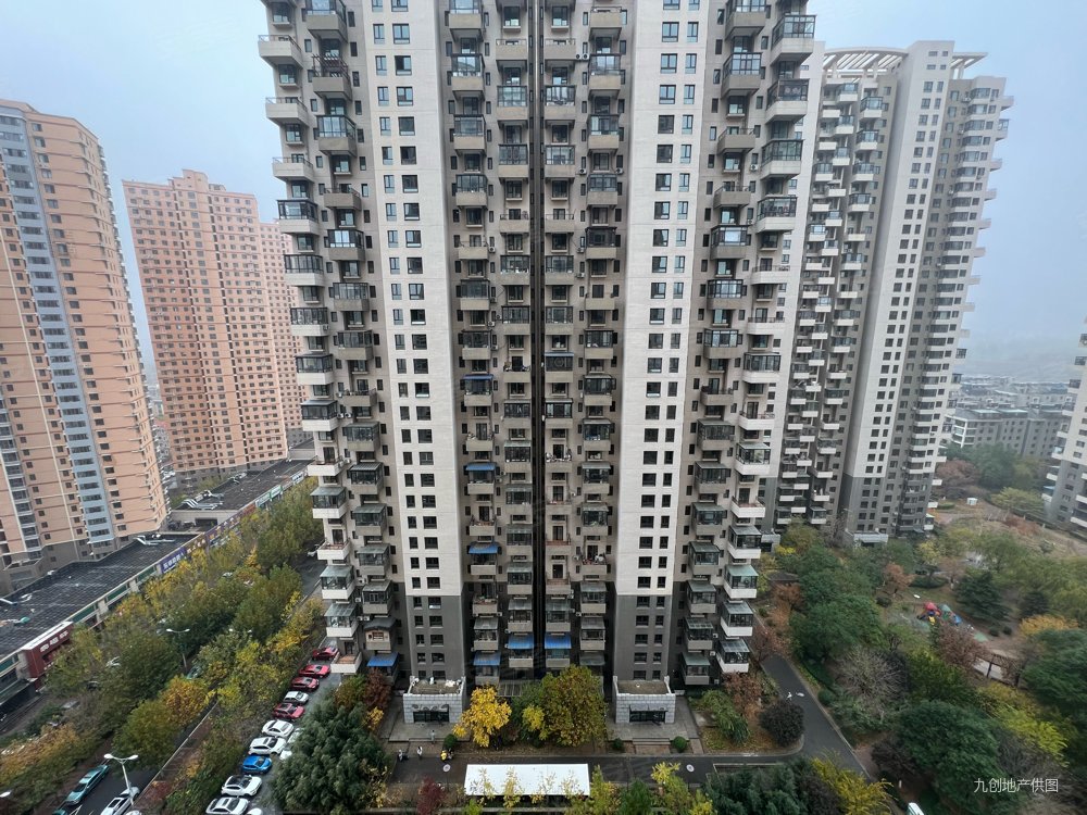 竹海小区3室2厅2卫134㎡南北149万