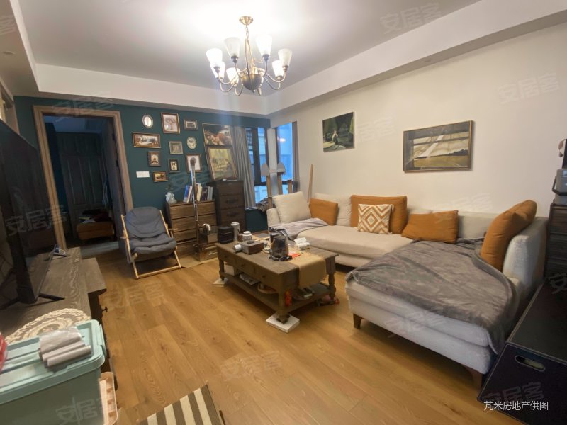 罗蒙环球城公寓