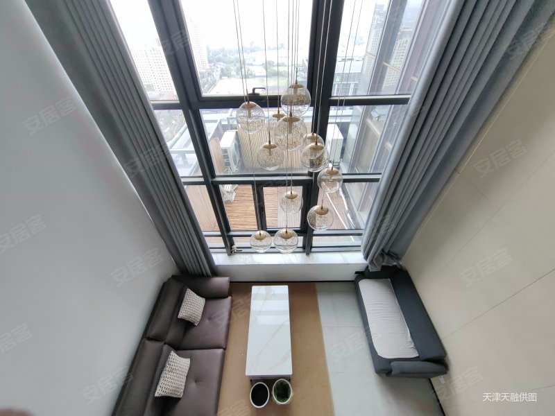 融创中心中南广场(西区)1室1厅2卫46.48㎡西北98万