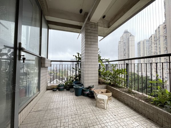 重庆九龙坡石桥铺天骄美茵河谷天骄美茵河谷 3室2厅2卫 配套齐全 电梯