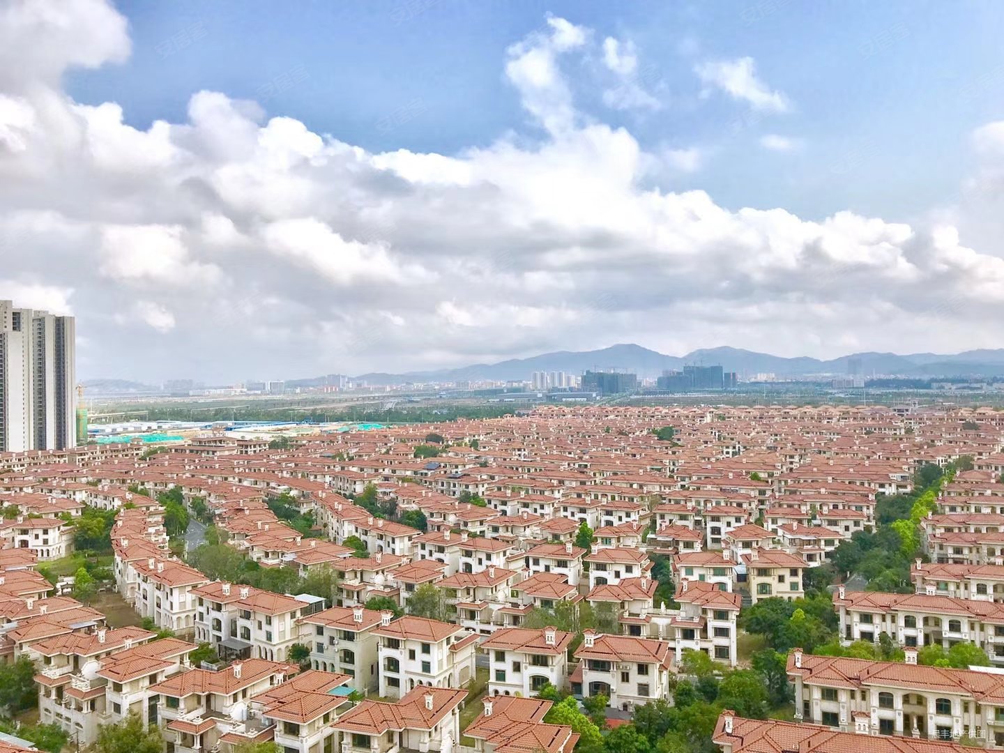 锦绣海湾城(七期)3室2厅1卫89.83㎡北89万