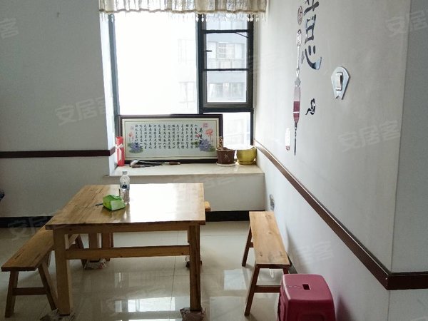 曲靖麒麟南市区金座福城南片区 精装四房 家具家电齐全 拎包入住出租房源真实图片