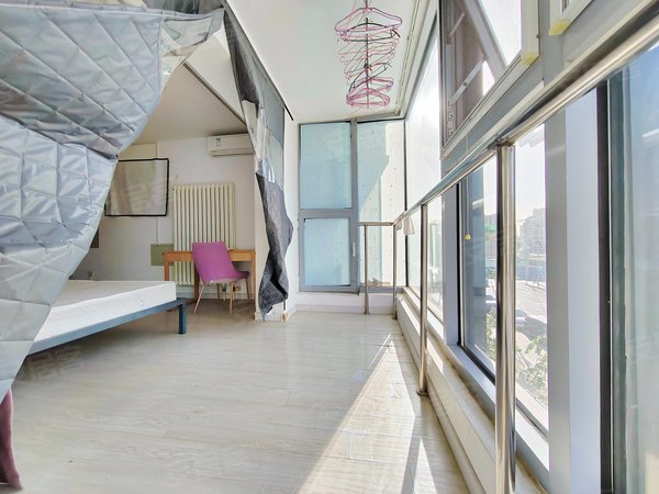 强佑清河新城精装大卧室!落地窗带阳台!近清河小营桥站!