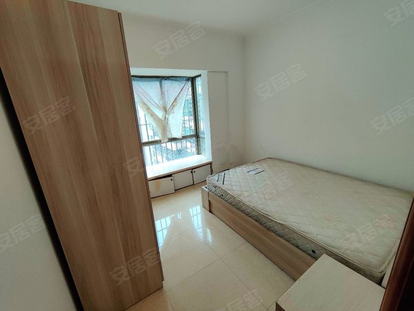 深圳宝安沙井田园居沙井新天虹旁 田园居三房两厅高楼层出租,随时看房