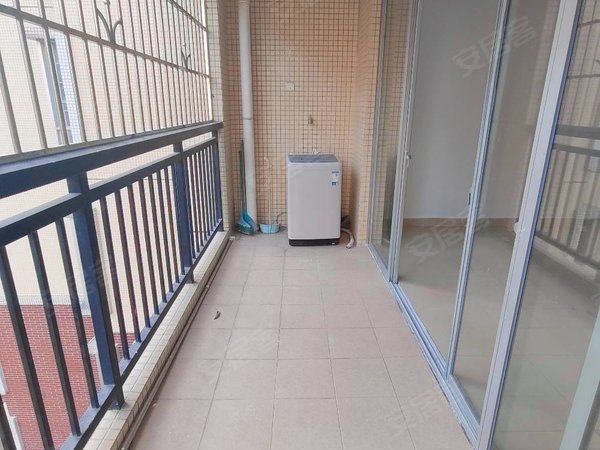 广州黄埔科学城天鹿花园南区天鹿南区 130平3房2卫 小区中心位 楼层靓