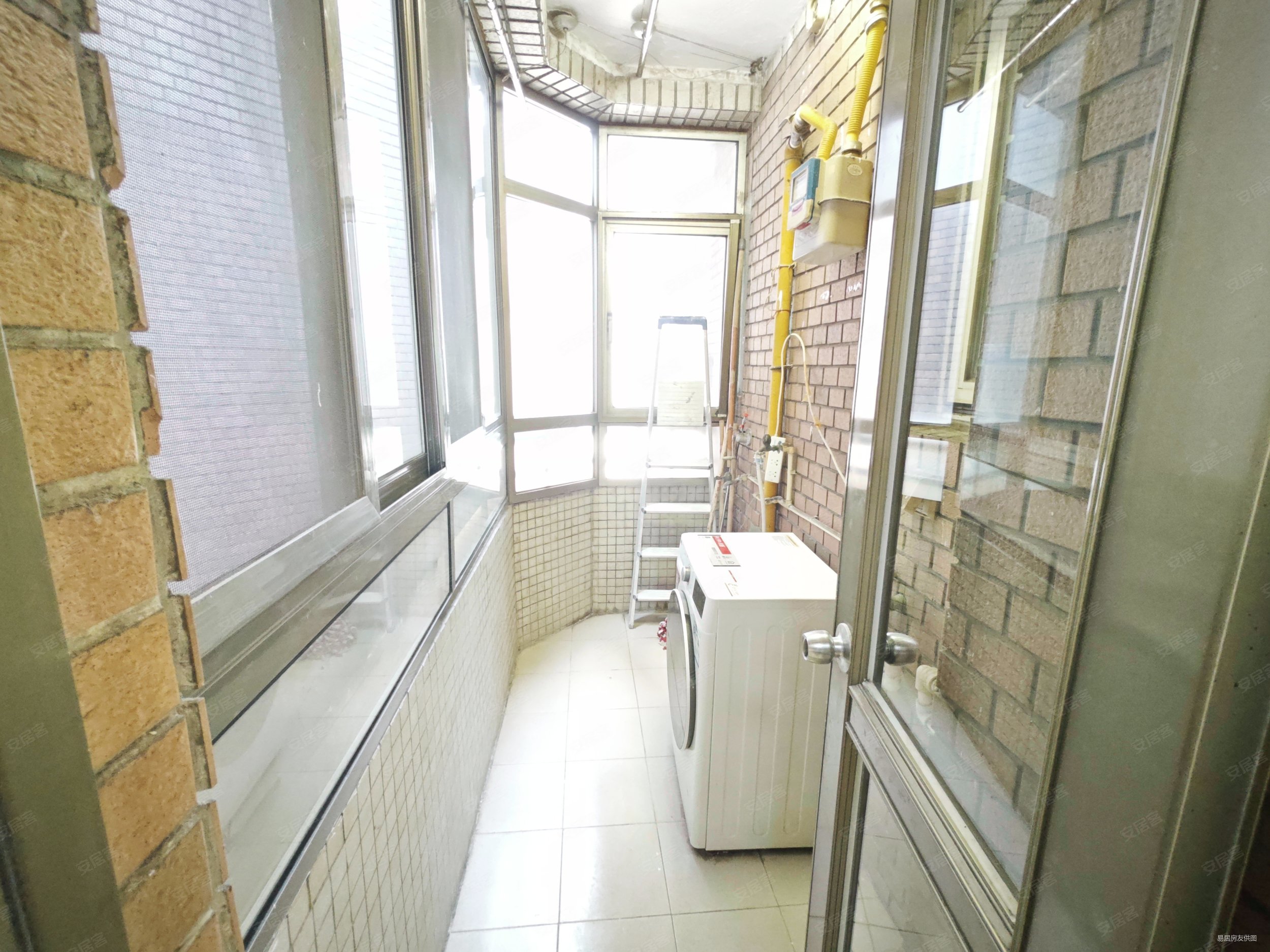 阳明花园广场(一期)3室2厅2卫97㎡南北320万