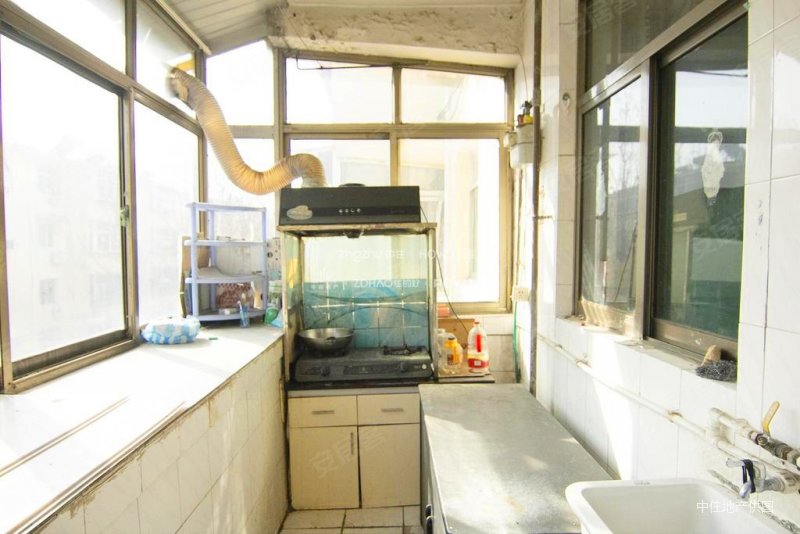 燕子山小区东路2,4,6,8,12号院 商业配套齐全