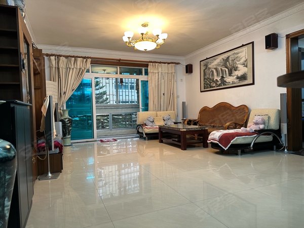 客厅方正宽敞,小高层电梯,花园小区,安静舒适出租房源真实图片