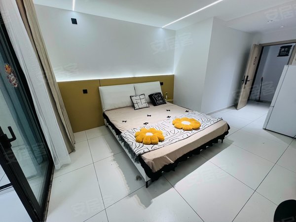 苏州吴中郭巷中海双湾花园(1期)朝阳带院子阳台 可短租押一付一 格林公园 月亮湾 尹山湖出租房源真实图片