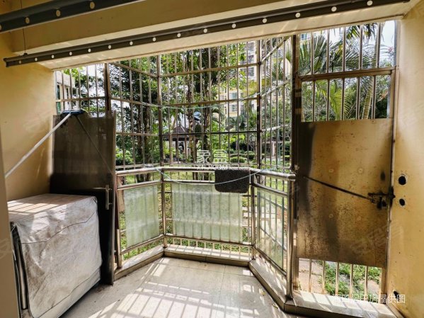 世贸文华市场旁濠江花园3房2厅交通便利