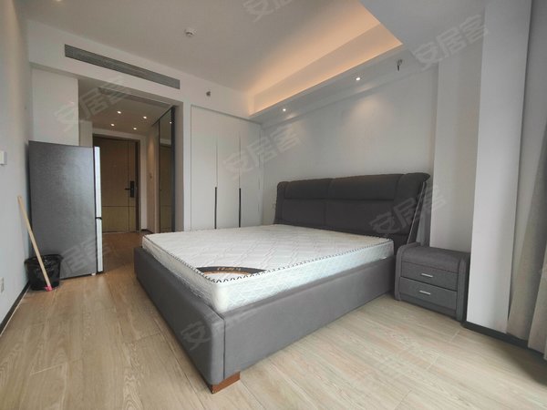 深圳南山南油华联城市中心华联城市中心u舍 高楼层精装1居室通风采光