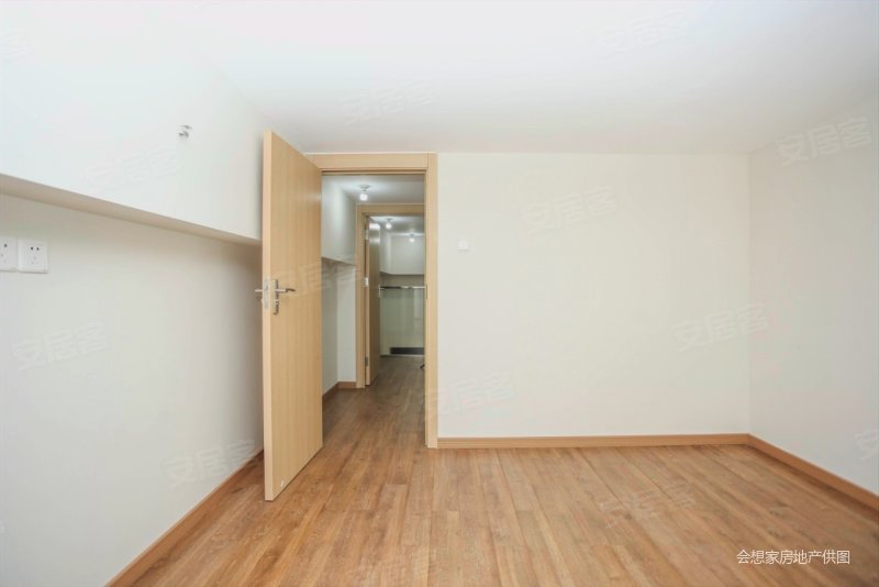 高新区融创香璟台西苑 loft套二 业主诚心卖 精装空房