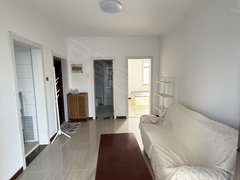 龙口南山丁冇街南山庄园华庭，裕龙站点，一室一厅一卫。出租房源真实图片