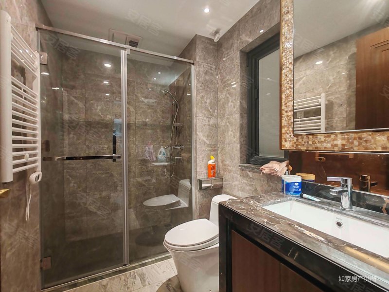 恒大悦珑湾精装4房积余地铁旁交通便利运河景观