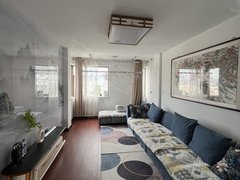 龙口南山丁冇街南山佛光山景,两室两厅两卫,指纹锁入户,壁挂炉供暖。出租房源真实图片