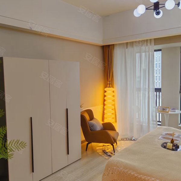 整租｜经开万达SOHO公寓 正对地铁站 吃喝玩乐应有尽有