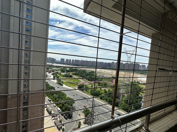 泉州丰泽宝洲路草埕花园浦西万达旁 现代简约风 两室一厅 高层看江 押