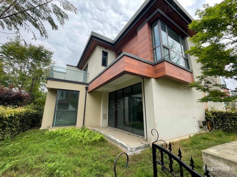 江口水镇(别墅)3室2厅3卫118.87㎡南北140万