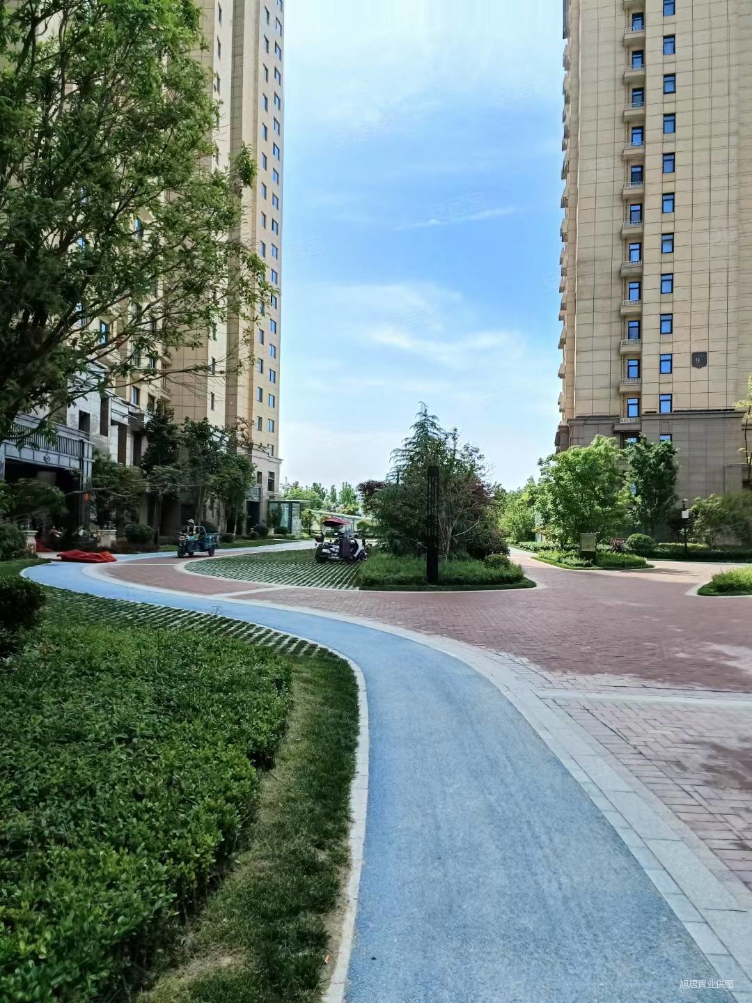 陆港滨海湾 毛坯2室 88平 一线河景房 房子已经满二