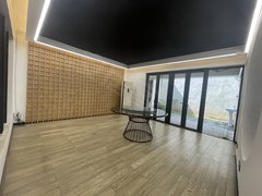 深圳龙岗坂田新上！坂银通道首站 第五园徽派别墅 朝南 可商住 停车方便出租房源真实图片