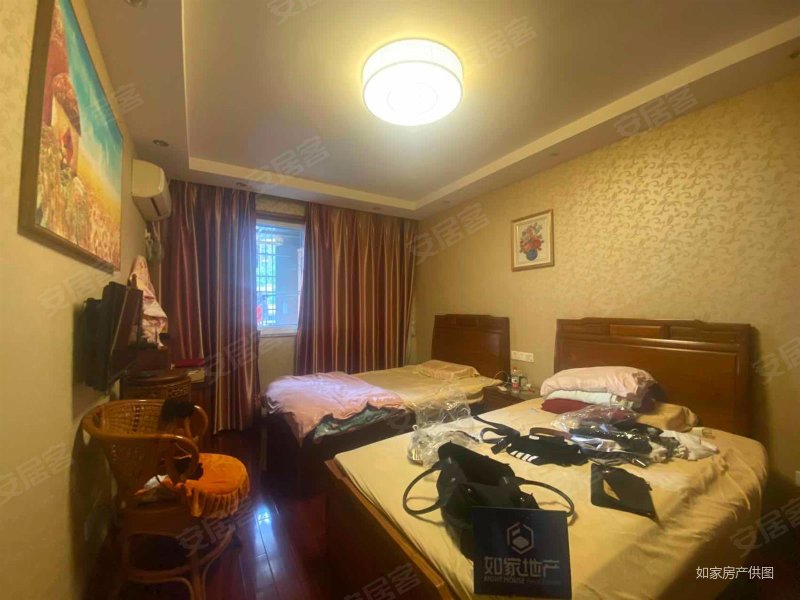 商品房无土出新惠园精装2房电梯小高层有露台开好门的