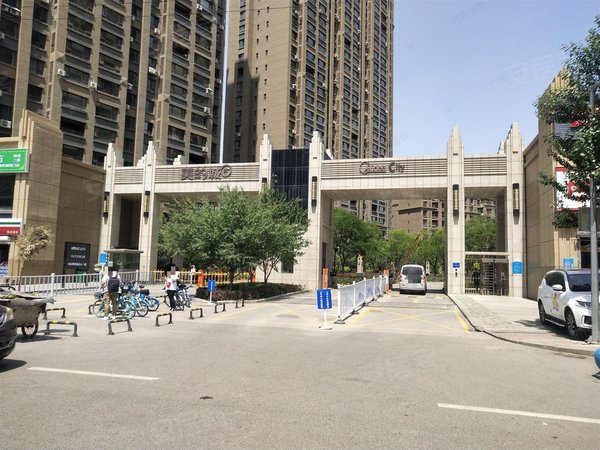 沈阳于洪荷兰村美的城新增精装 随时看房 近地铁 干净整洁 实景图片