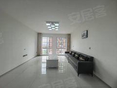 阜阳阜南复政路比亚迪 天筑广场,房间非常干净,家具家电齐全,拎包入住。出租房源真实图片