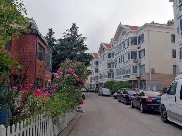 青岛市南五四广场明珠花园(市南)明珠花园,音乐广场旁封闭小区,套三