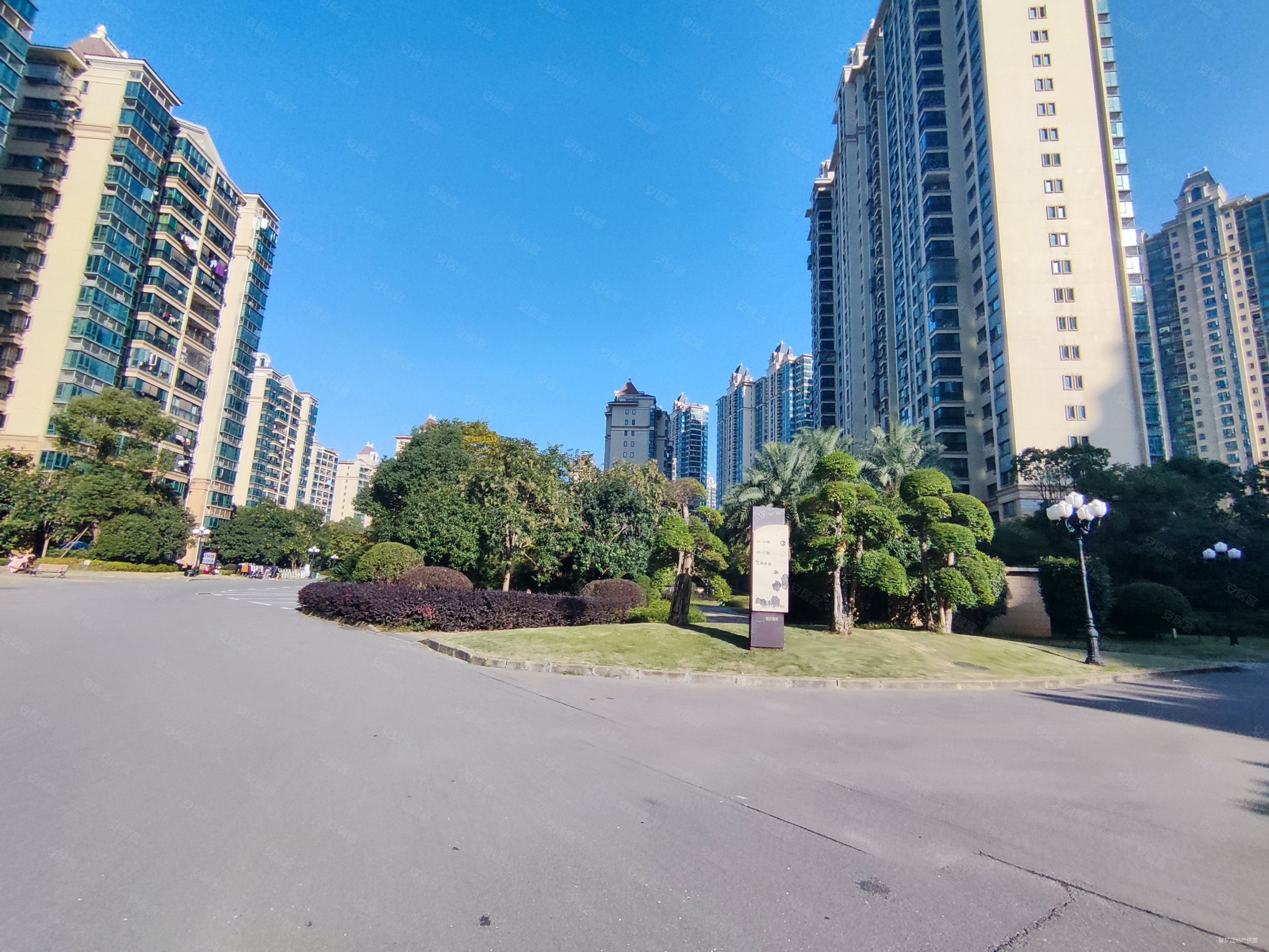 恒大雅苑4室2厅2卫153.65㎡南185万