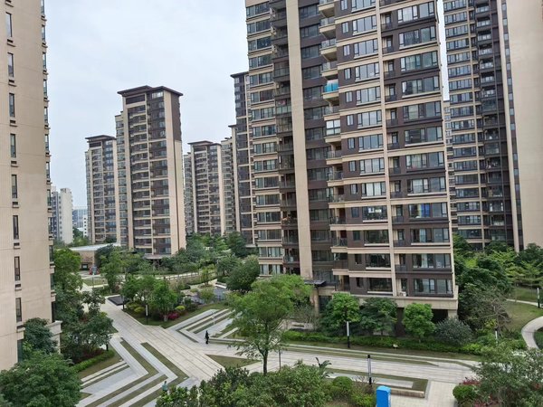 广州南沙万顷沙首筑花园近医谷 首筑花园103方三房两卫3200 家具家电