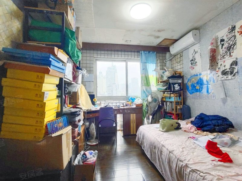 嘉州轻轨旁 金华苑 三房带屋顶花园,金华苑二手房