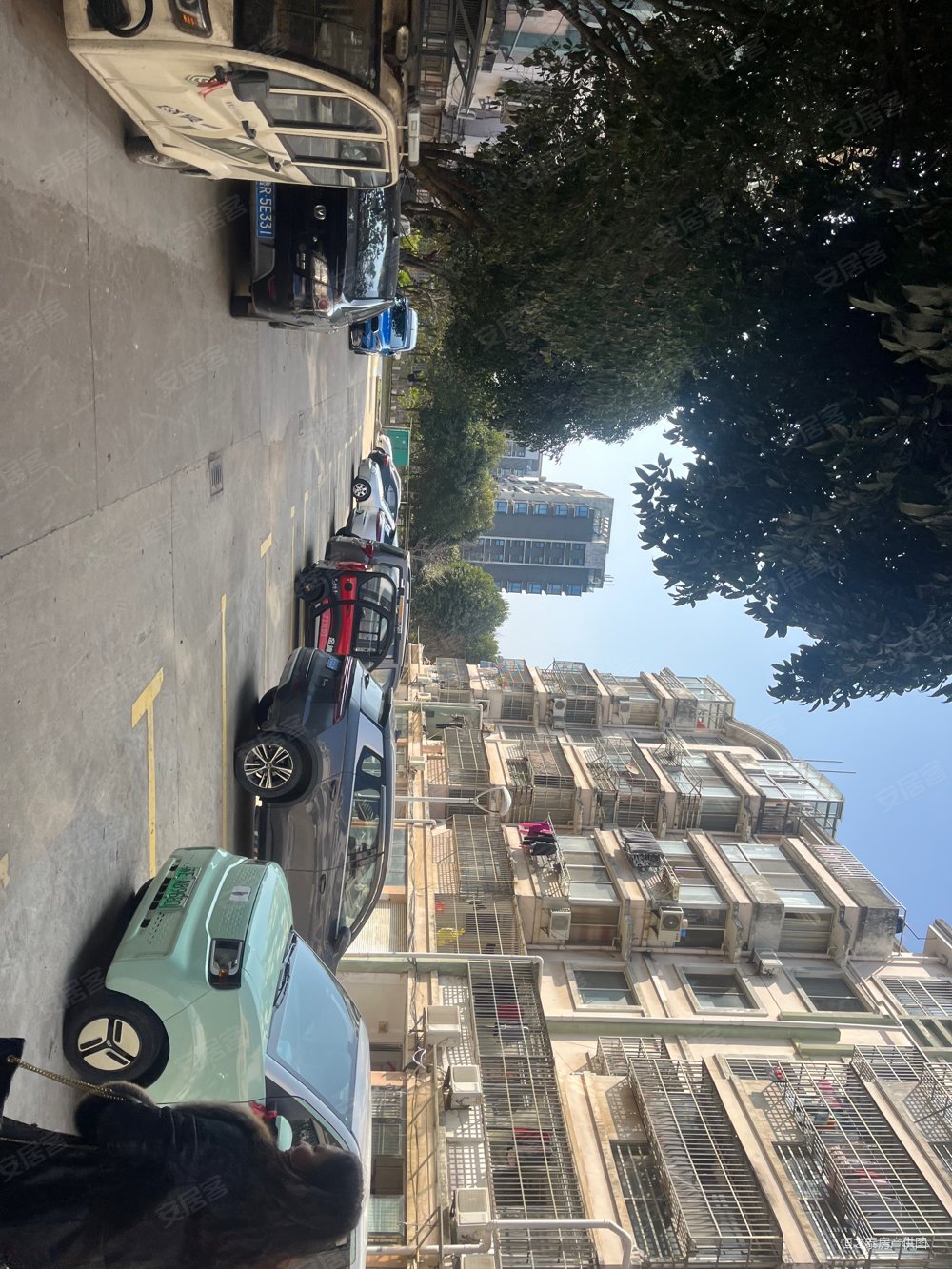 金谷小区3室2厅2卫157㎡南北80万