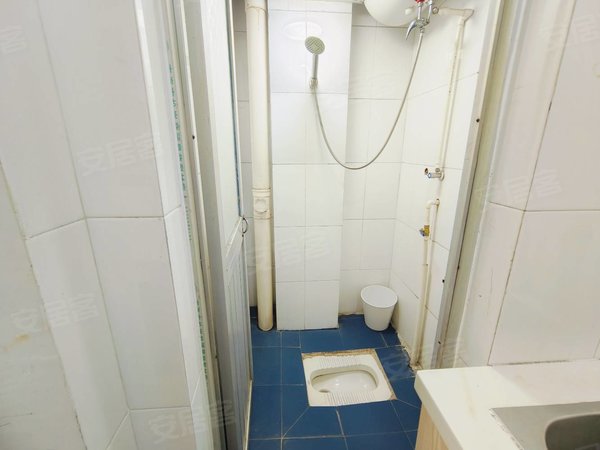 金华婺城婺城江南何宅本人房東 市政府世贸旁何宅 520元月 可短租月付 可做饭出租房源真实图片