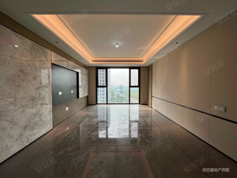 中海租售直售石景山区古城地铁旁三居室两卫南北通透看房随时