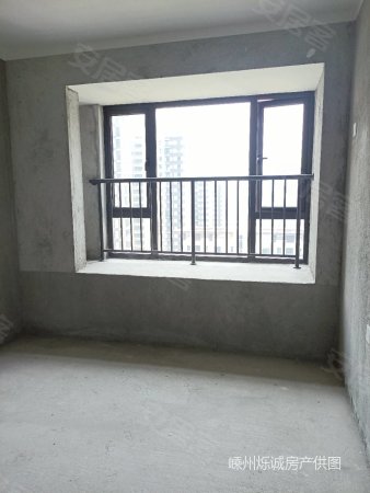 中国铁建官河府3室2厅2卫96㎡南128万