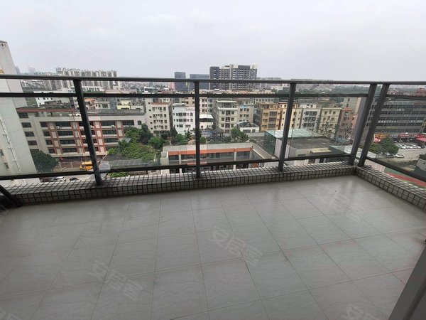 【多图】云峰花园,镜湖大道租房,云峰花园144平大四房 双阳台 视野