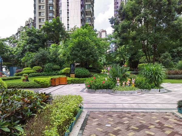 南宁良庆良庆镇万科公园里五象总部基地万科公园里三房两厅两卫,周边