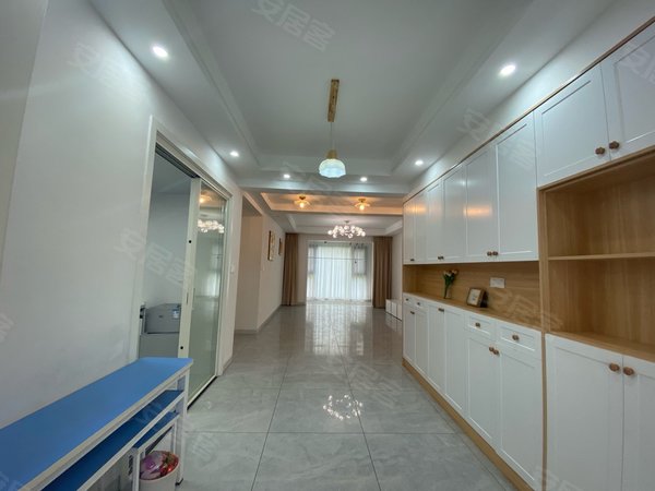 孝感汉川市城区西湖华府西湖华府精装3室好房出租空家电齐全拎包入住