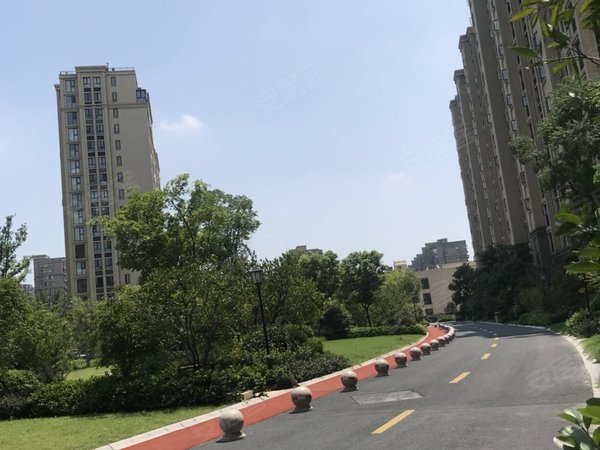 杭州上城丁桥阳光城翡丽湾西子山姆超市龙湖天街对面阳光城翡丽湾精装