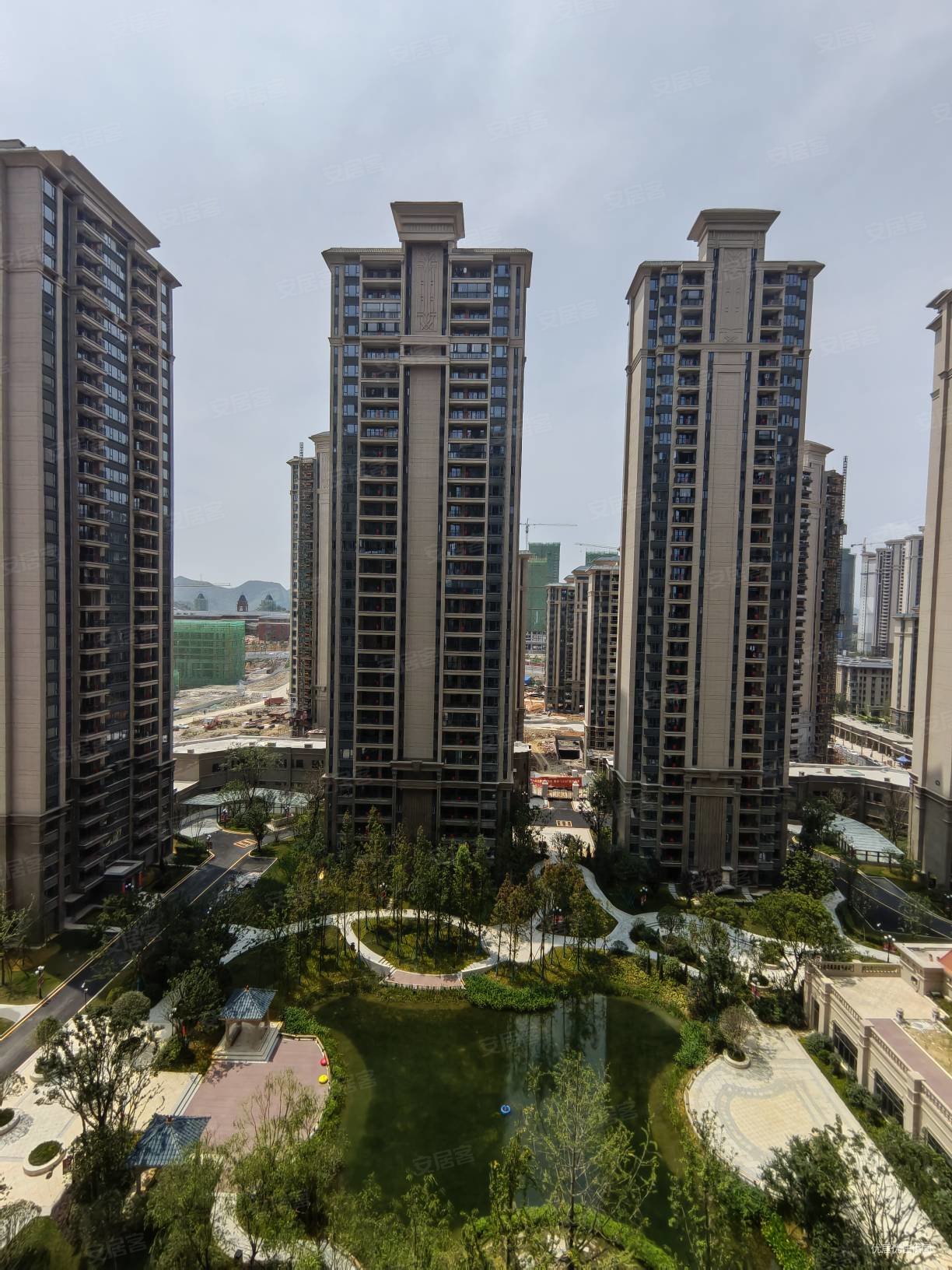 恒大文化旅游城楼层采光好单价五千多视野开阔全新装修随时看