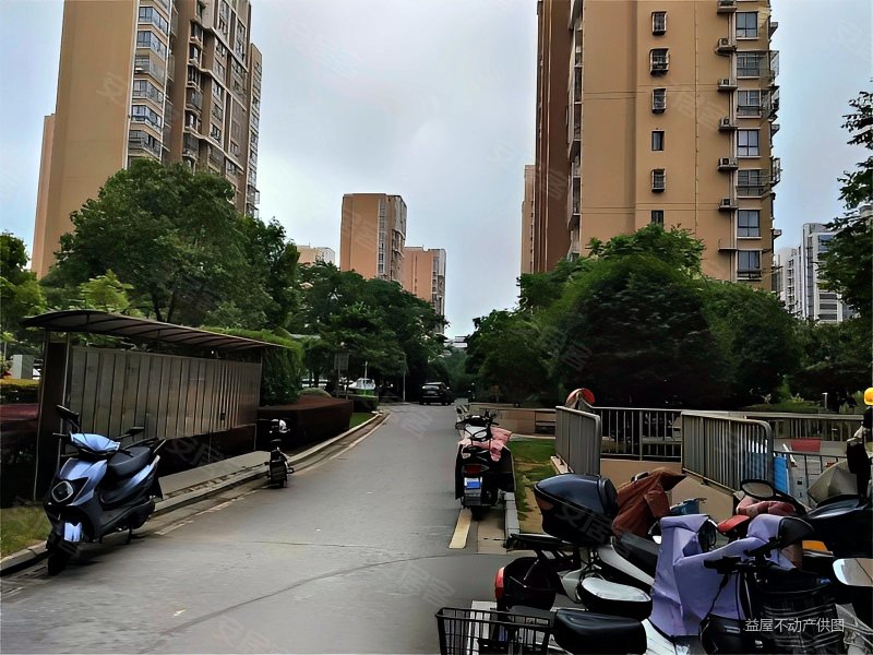 5号线地铁口 竹小竹中 龙湖天街 天琪福苑东城福园 骆村新寓