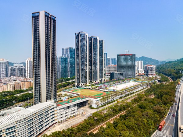 深圳南山大学城深铁阅山境花园5号线地铁塘朗站深铁阅山境花园 南向