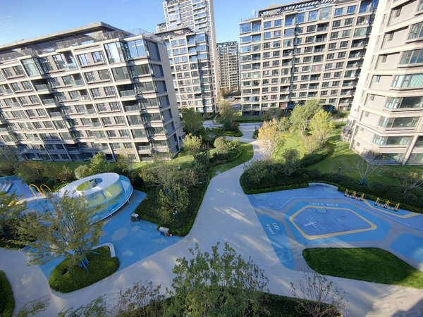 青岛黄岛东方影都灵山湾壹号海景电梯洋房大套四 首租中央空调精装