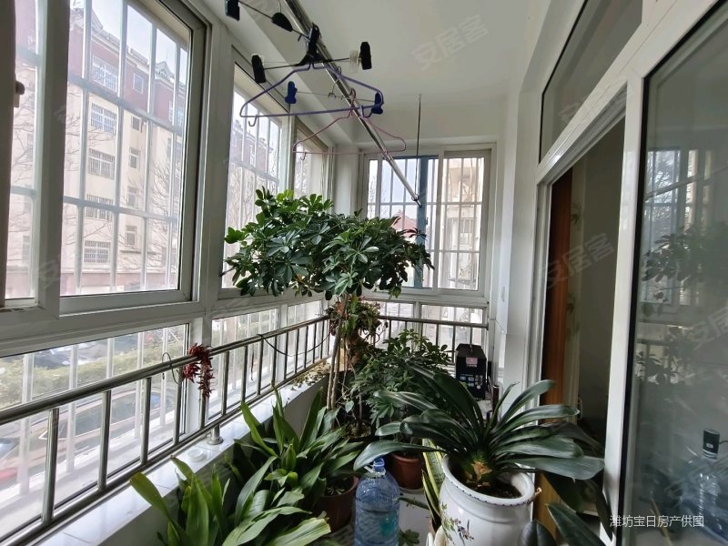 59万买西城 万兴苑一楼带车库