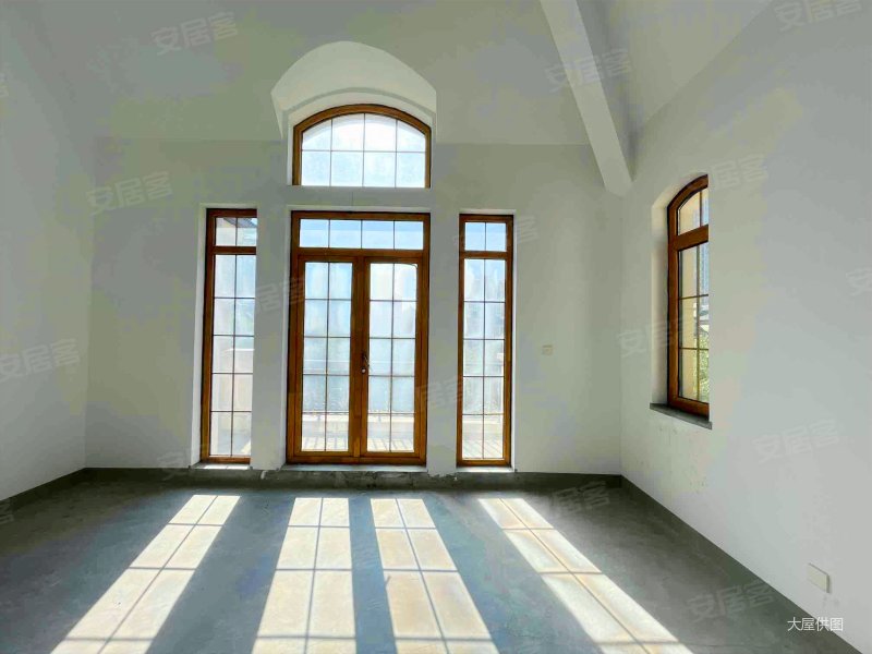 夏宫沿河双拼排屋 带车库 大花园 诚心出售 随时看房,金都夏宫(别墅)