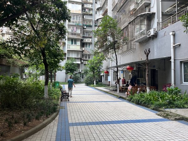 重庆北碚歇马歇马中心花园歇马广场旁精装电梯两室出租 拎包入住出租