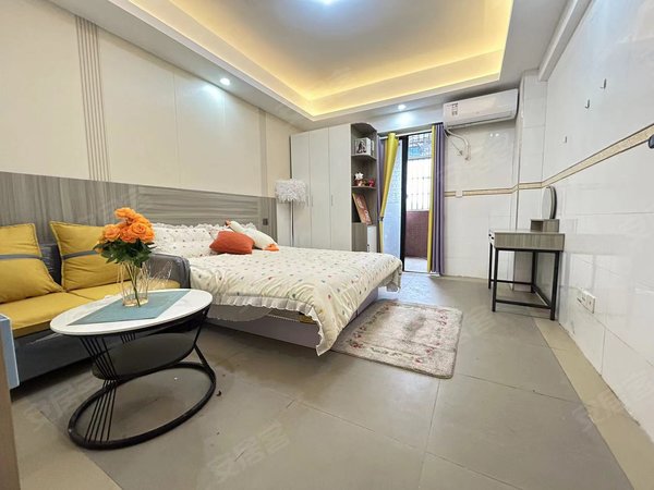 【多图】上李朗科技园,平湖租房,实拍10号线上李朗地铁口 停车位充足