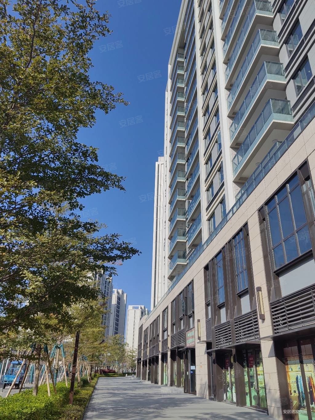 保利首开天悦二期商住楼