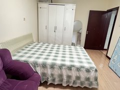 青岛市南福州南路佳世客附近 bobo公寓 看海套一厅 南向 民水民电 有钥匙出租房源真实图片