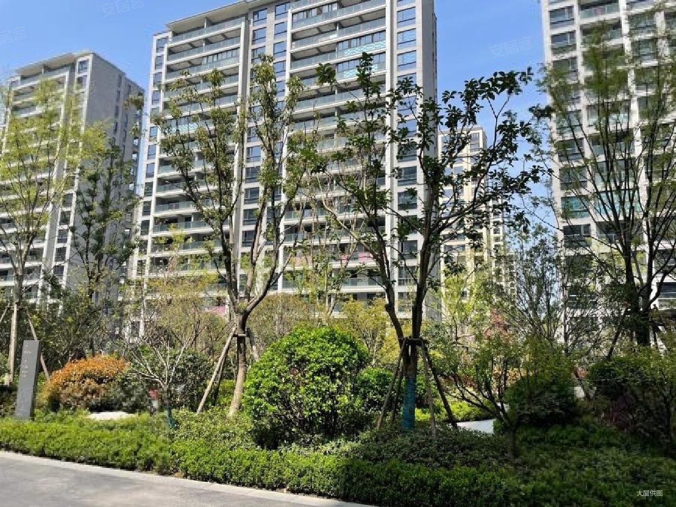 青山湖南保亿风景未来城60万包税